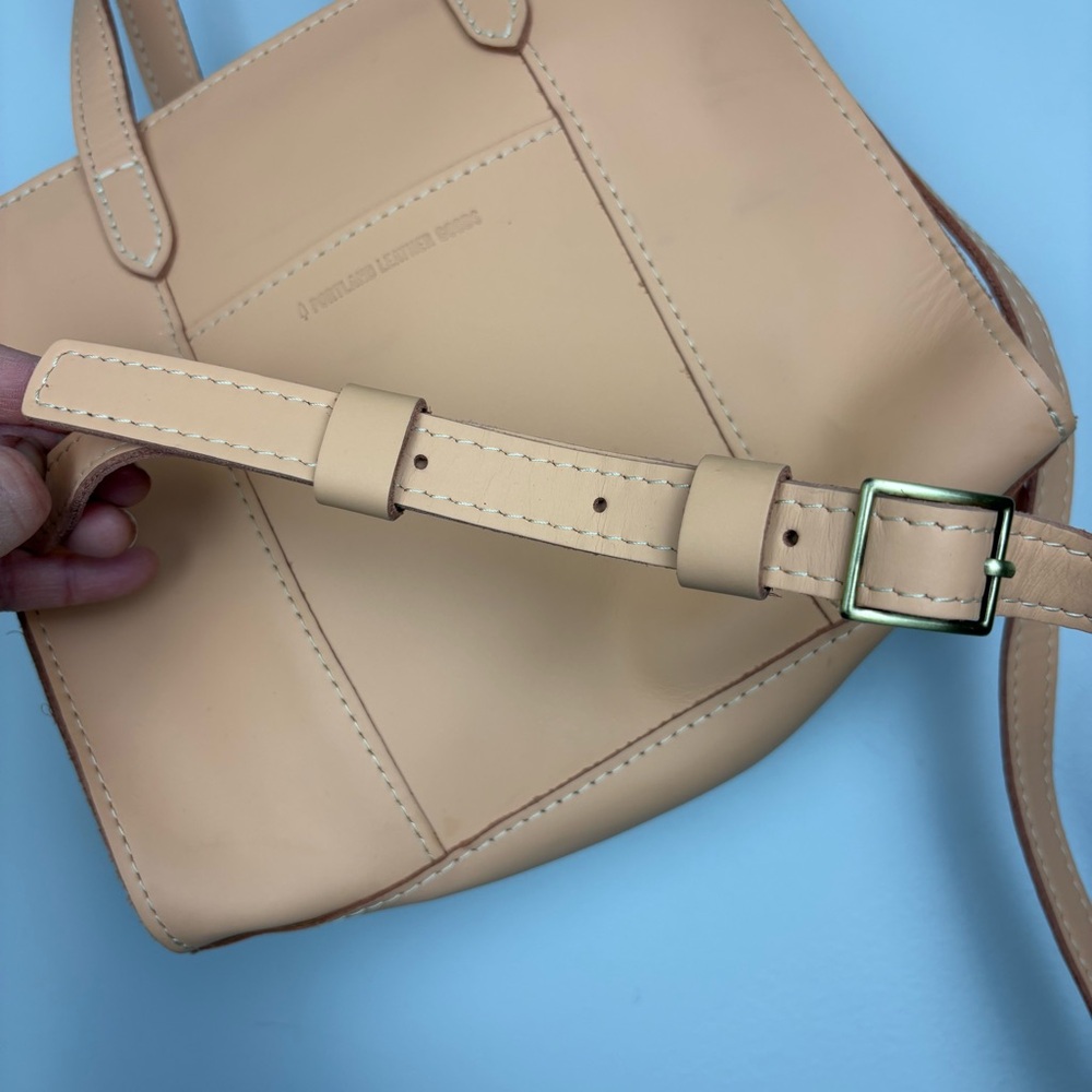 Portland Leather Goods Lola Crossbody Tote Mamey Zipper - Picture 9 of 12